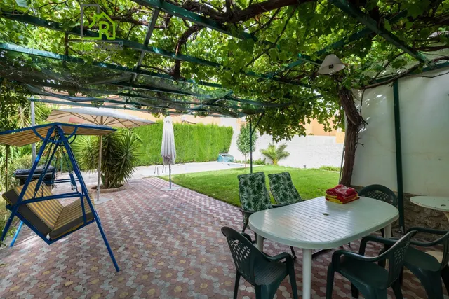 CHALET EN VENTA - ARMILLA