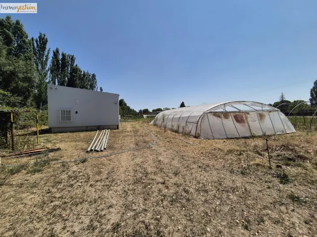 TERRENO CON NAVE EN VENTA EN VILLABAÑEZ (VALLADOLID) — 17
