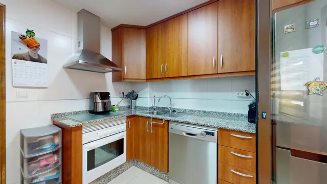 PISO DE TRES DORMITORIOS CON PISCINA CLIMATIZADA, GIMNASIO Y SAUNA EN SAN PEDRO DEL PINATAR — 12