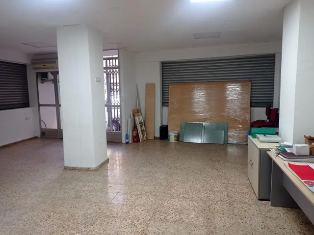21 Inmobiliarias alquila local en zona centro esquinero — 3