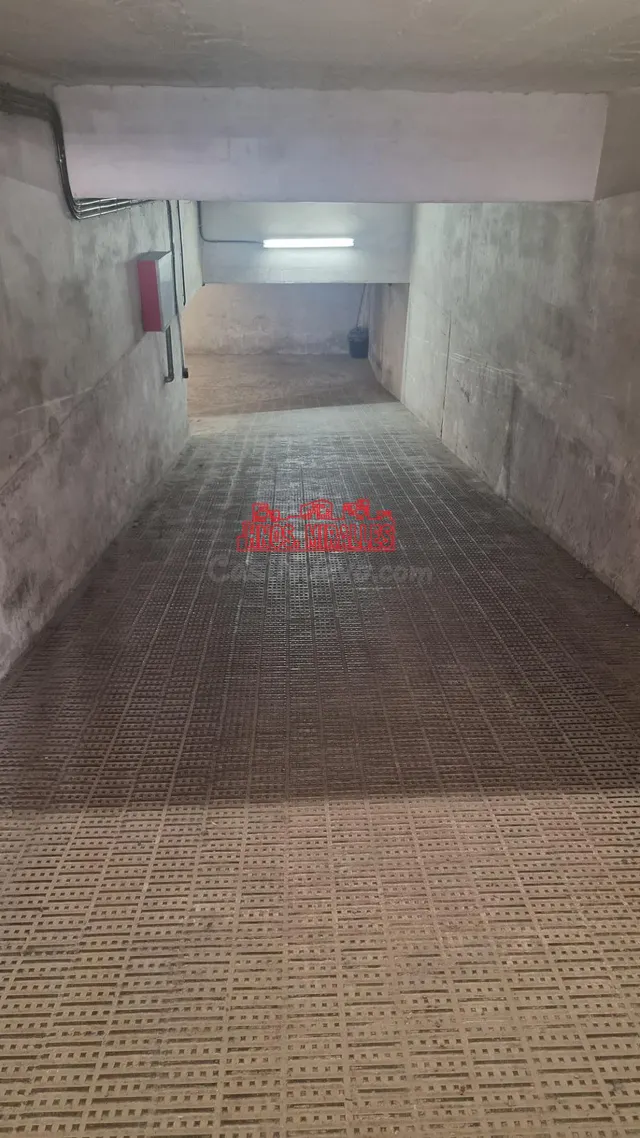 PLAZA DE GARAGE EN PLENO CENTRO. — 2