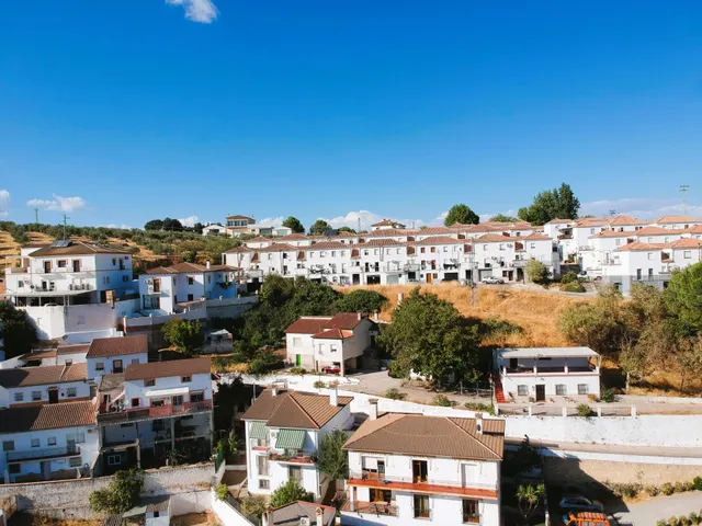 Casa con parcela en Setenil de las Bodegas, cerca del casco histórico — 6