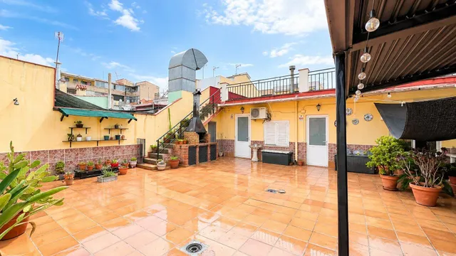 MAGNIFICA CASA BIS CON PATIO Y TERRAZA EN LA CREU DE BARBERA — 30