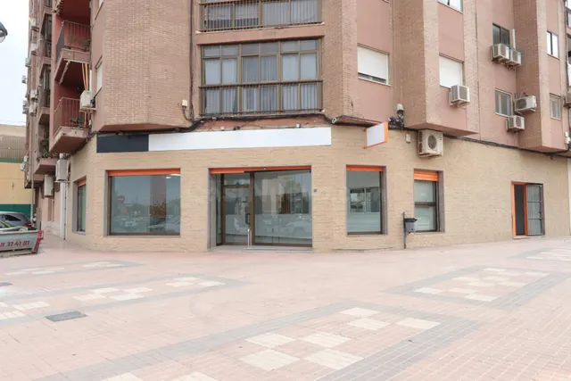LOCAL COMERCIAL EN CALLE JORGE JUAN CARTAGENA