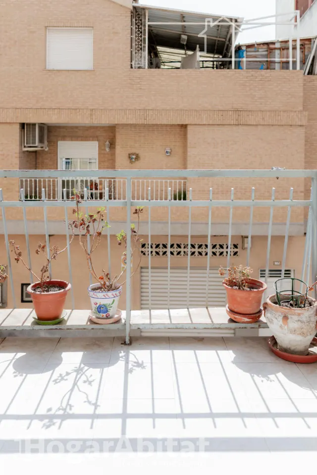 SEMIREFORMADO AMPLIO Y LUMINOSO CON TERRAZA Y BALCÓN EN PATERNA — 17