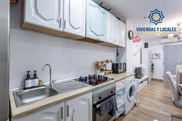 Local adaptado a vivienda en el Zaidin. — 7