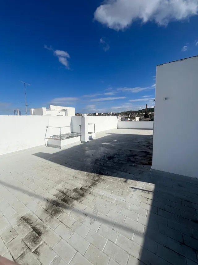 AMPLIO PISO EN CALLE ARRECIFE !! — 25