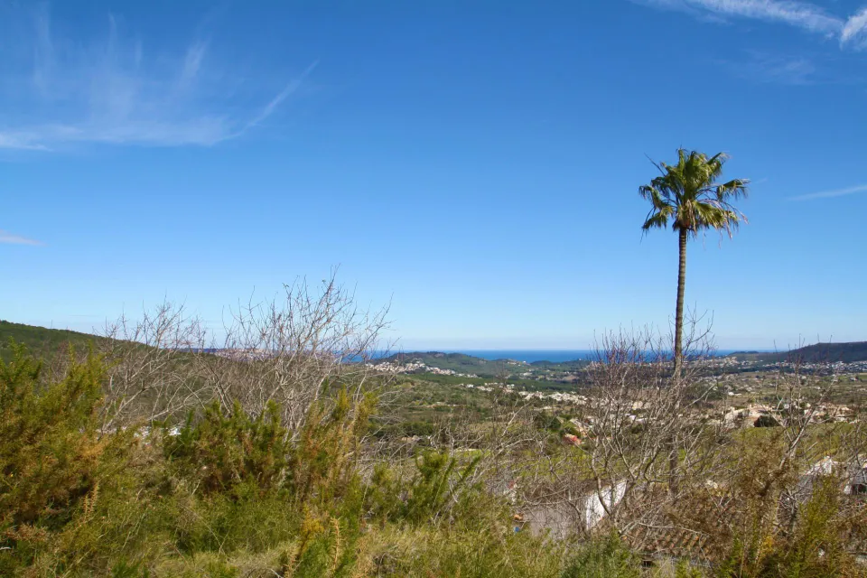 ▷ Parcela rústica con vistas al mar