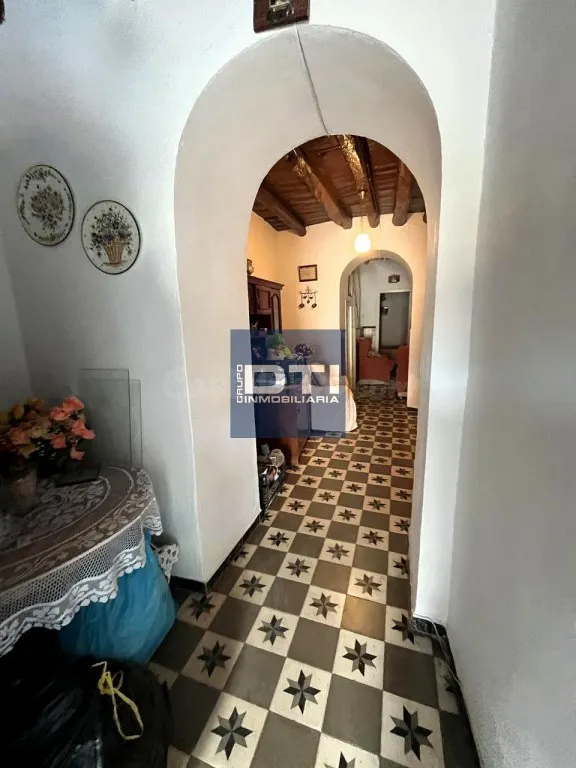 CASA EN EL CENTRO DE ARACENA DE 3 DORMITORIOS Y VISTAS A LA  - foto 2