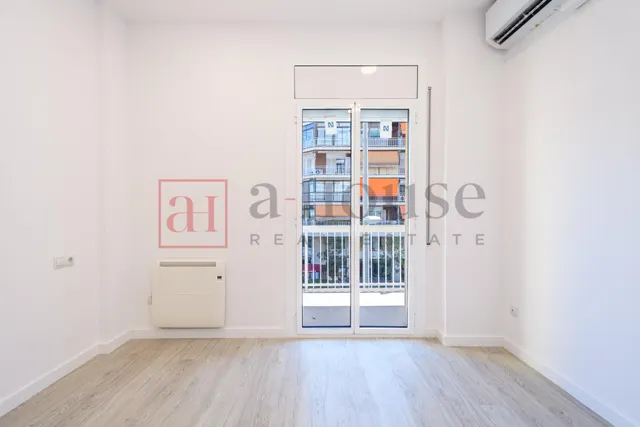 PISO RECIÉN REFORMADO CON GRAN BALCÓN EN L' EIXAMPLE — 13