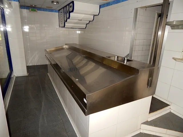 ETXEA alquila local de 44 m2 en Iturrama. — 3
