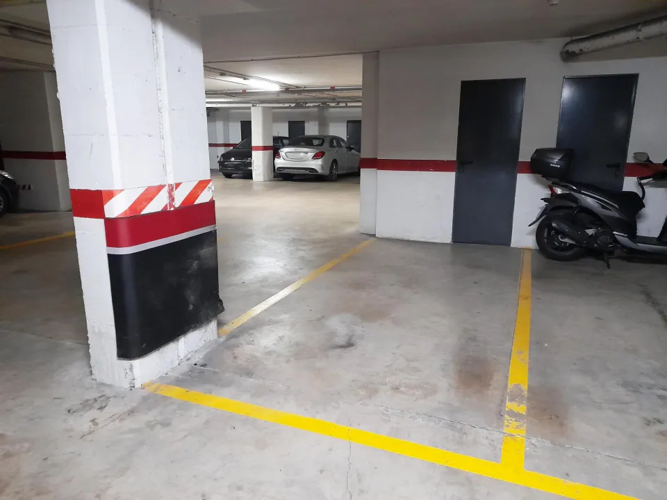 Plaza de Parking en alquiler en calle Joaquim Casas de Mataró