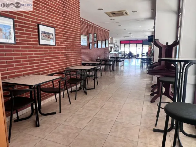 ¡Traspaso de Bar/Restaurante en Paseo Marítimo - Una Oportun - foto 3