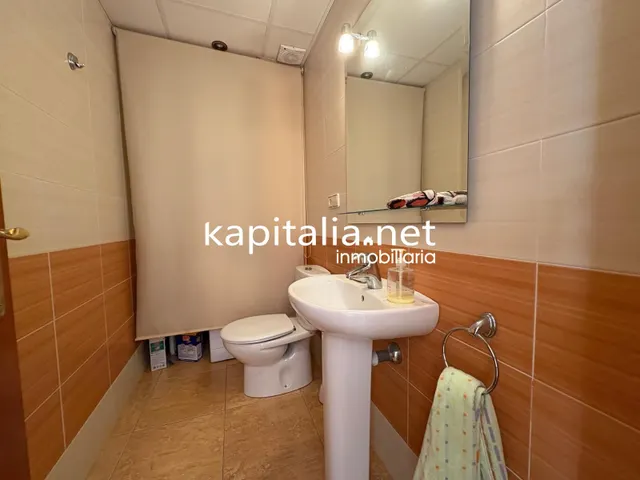EXCLUSIVO ADOSADO A LA VENTA LISTO PARA ENTRAR A VIVIR EN ANNA — 20