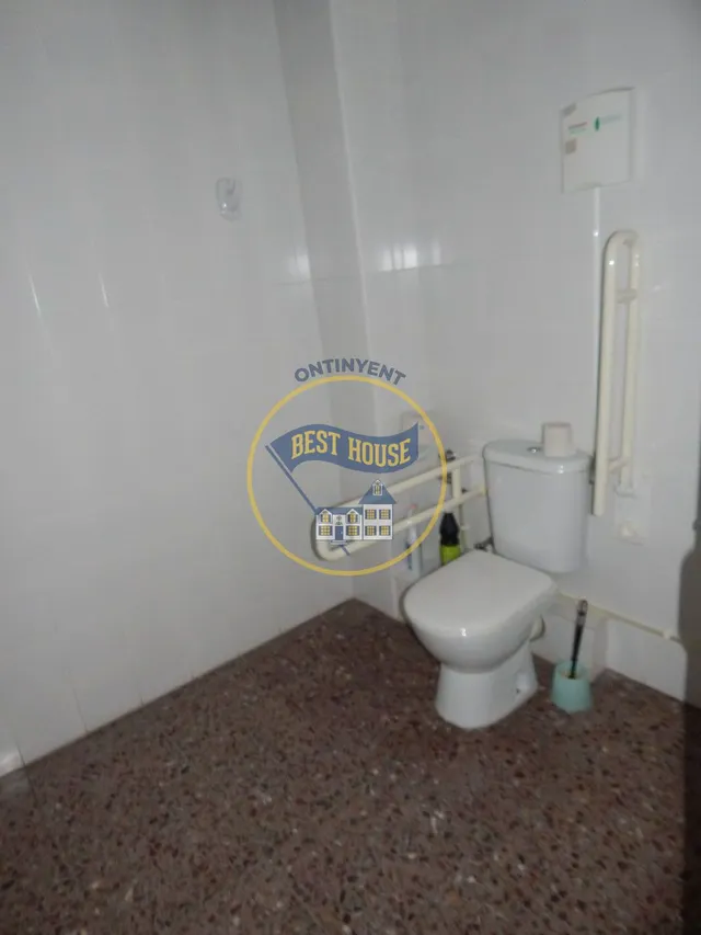 GRAN LOCAL COMERCIAL EN ZONA TRANSITADA EN ONTINYENT — 12