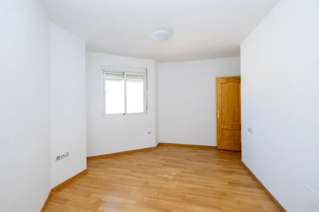 MAGNIFICO PISO EN ALQUILER CON OPCION A COMPRA — 32