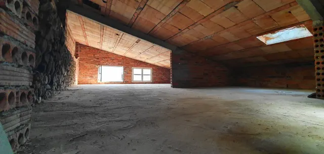 Casa y terreno de 3.000 m2. — 42