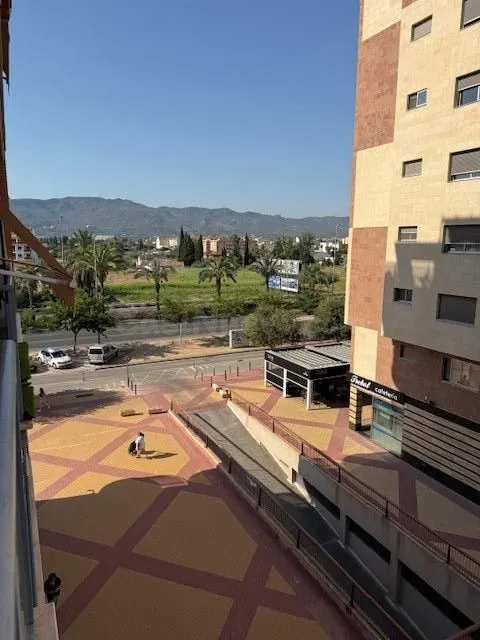 ALQUILER DE APARTAMENTO EN RONDA SUR SIN MUEBLES — 4
