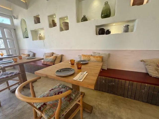 AMPLIO LOCAL EN VENTA EN NOGALERA — 15