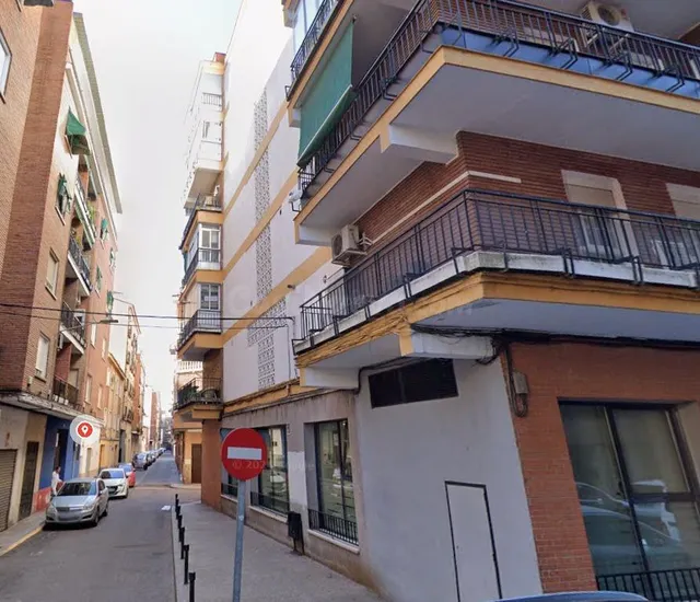 Venta de Piso Sin posesión en Talavera de la Reina - foto 2
