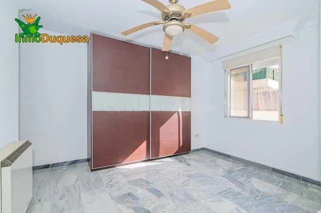 Piso de 3 Dorm. con PLAZA DE APARCAMIENTO (Sin ascensor) — 6