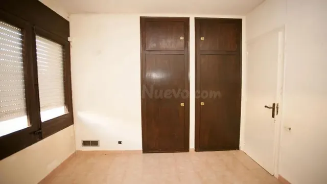 CASA OCUPADA 2 PLANTAS, 457 M2, 5 habitaciones, PARCELA 1332 - foto 3