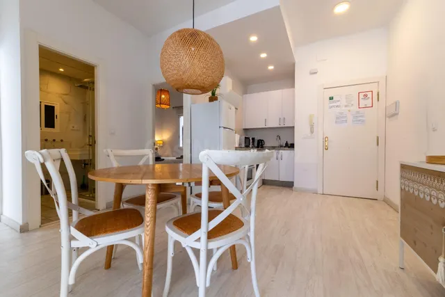 Molinillo-Capuchinos apartamento con licencia - foto 4