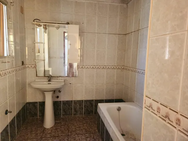 Casa de 3 dormitorios con patio en Badajoz — 12