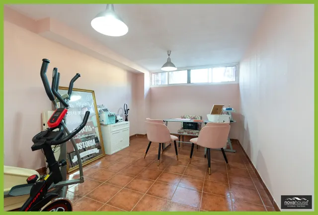 CHALET ADOSADO CON VISTAS AL CAMPO DE GOLF — 27