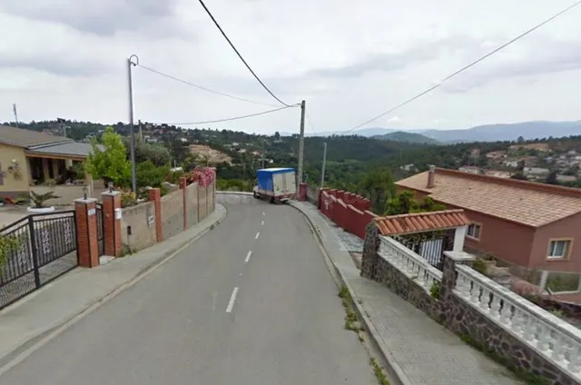 CASA OCUPADA 2 PLANTAS, 115 M2, PARCELA 944 M2, CAN FORNACA, - foto 2