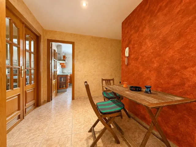 CASA INDEPENDIENTE CON 966 M/2 DE PARCELA EN NUEVO HIGUERON . — 17