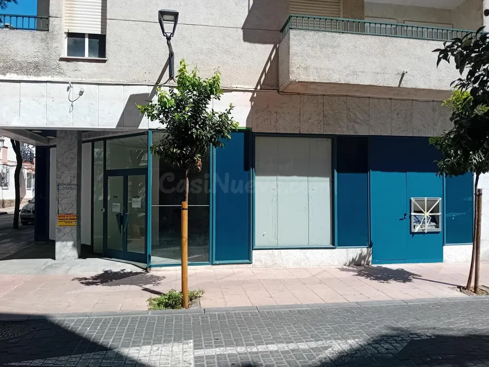 Venta de Local Comercial en Estepona, Málaga