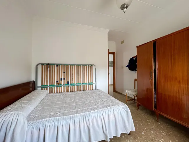 E.  FINCA CON PISCINA, HUERTO, POZO Y VIVIENDA DE 3 PLANTAS — 47