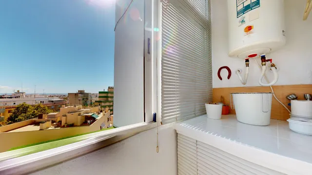 Última planta con balcón, mucha luz y vistas despejadas en calle Aragón — 17