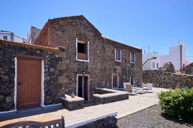💰 5 CASAS RURALES EL HIERRO - INGRESOS INMEDIATOS 💰 - foto 2