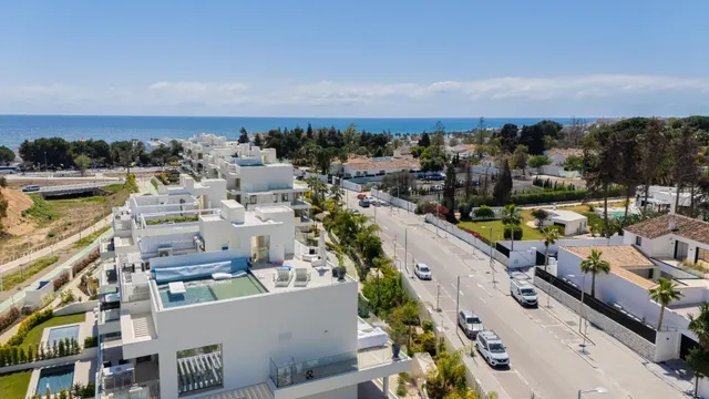 Ático de lujo en Benalus con piscina privada y vistas panorá - foto 4
