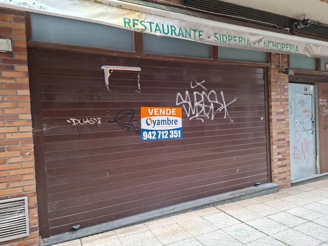 Se vende local comercial céntrico en Oviedo — 17