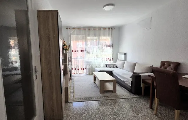 Piso en venta con inquilino en Rocafonda - foto 4