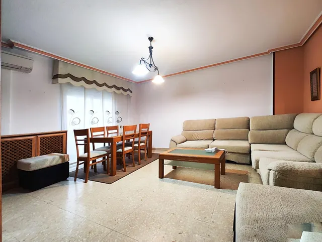 Piso y trastero en Calle Tercia, Zona Centro - foto 4