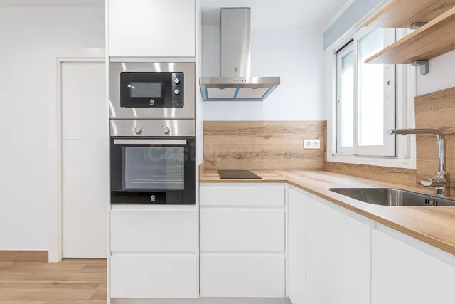 Amplio Apartamento con Licencia Turística en el Corazón de la Ciudad — 5
