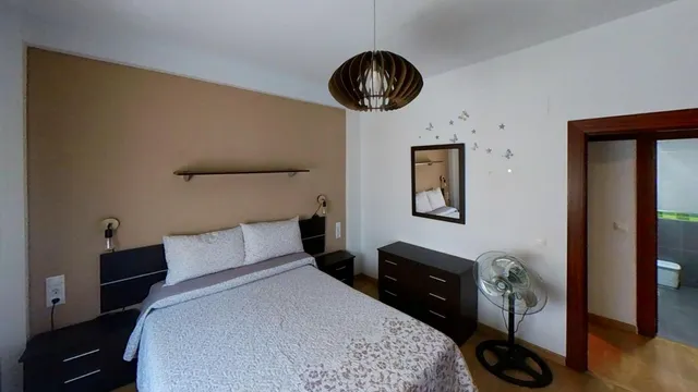 Acogedor Piso en Gamarra, Málaga – Ideal para Entrar a Vivir — 9