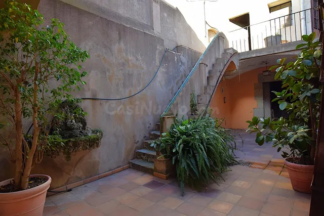 Casa en el Centro con Espacio y muchas posibilidades - foto 2