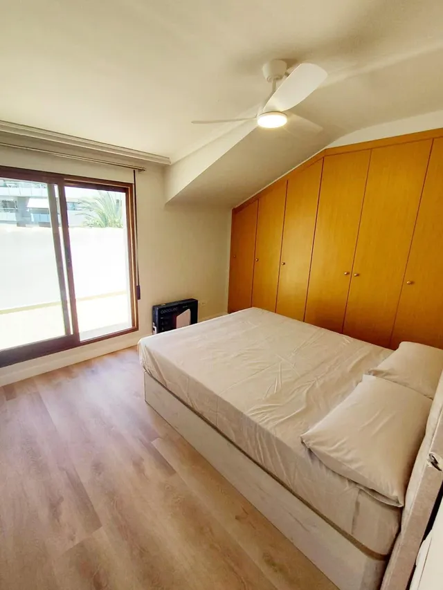 Exclusivo ático dúplex en alquiler con vistas al mar — 20