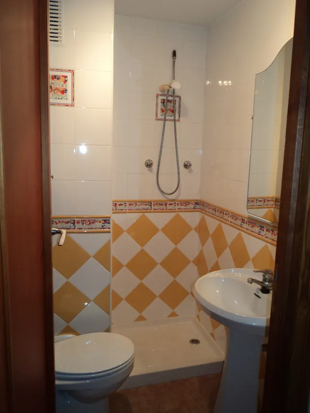 Piso para entrar a vivir en pleno centro de la Roda. — 43