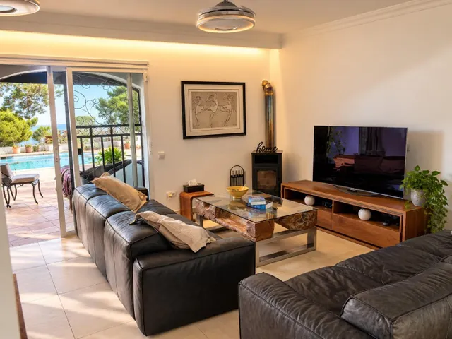 Casa en Planta Baja con Casita Independiente y propio piscin - foto 5