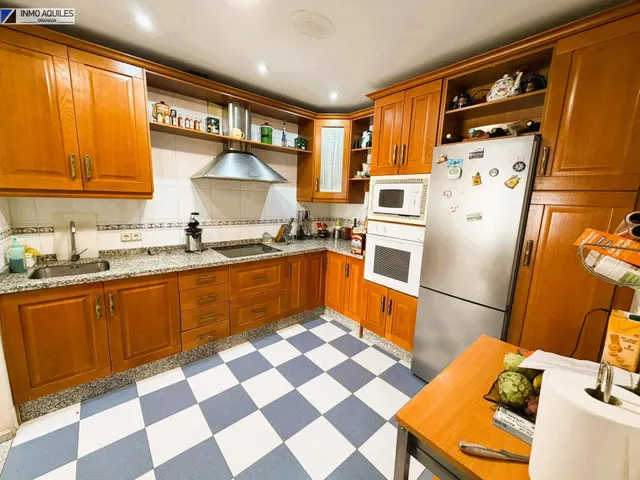 Amplia Casa en Zaidín, Granada - Oportunidad Única — 9