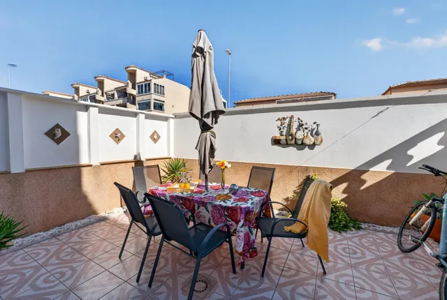 Villas Don Sancho V – Coqueto apartamento en planta baja con jardín, terrazas y piscina comunitaria. 2 dormitorios — 22
