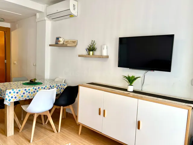 Planta baja con licencia turística a un paso de Playa de Lle - foto 4
