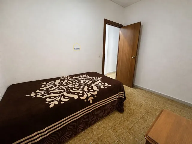 Piso de 4 dormitorios y balcón, en Puerto Lumbreras — 16