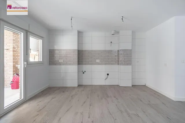 Piso reformado en Avenida Barcelona — 8
